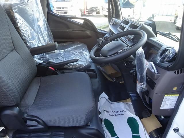 Mitsubishi CANTER 2026-03 8732830-7