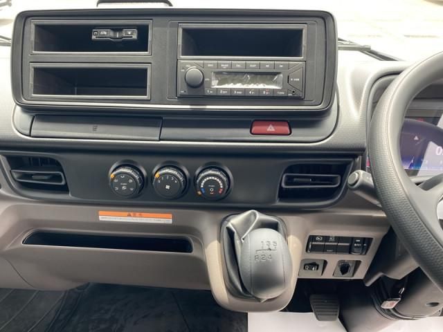Mitsubishi CANTER 2026-06 8732815-16
