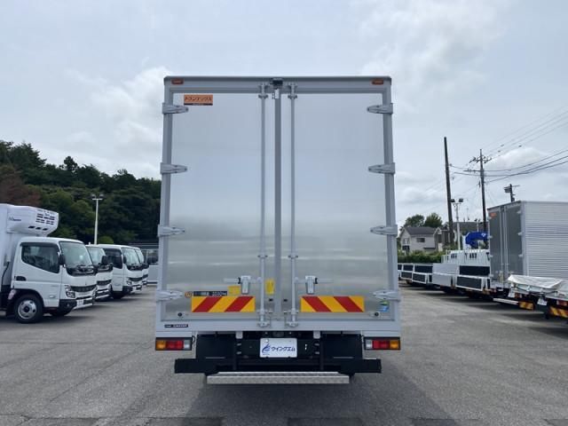 Mitsubishi CANTER 2026-06 8732815-6