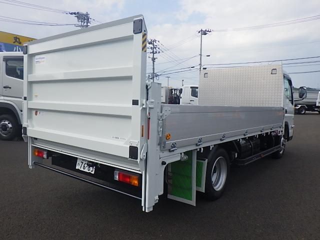 Mitsubishi CANTER 2024-10 8732820-0
