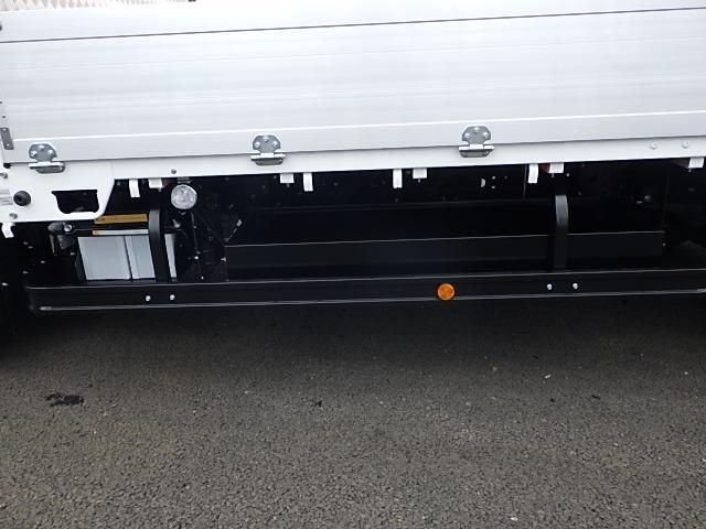Mitsubishi CANTER 2024-10 8732820-11