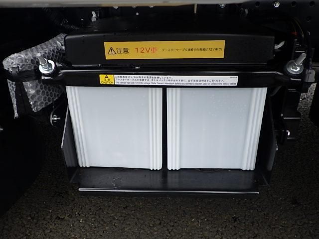 Mitsubishi CANTER 2024-10 8732820-14