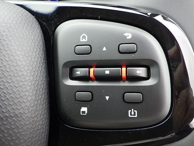Mitsubishi CANTER 2024-10 8732820-24