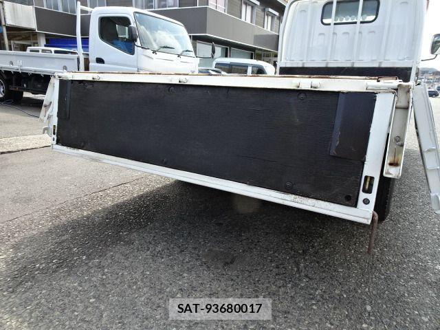 Mitsubishi CANTER 2011-06 8741072-15