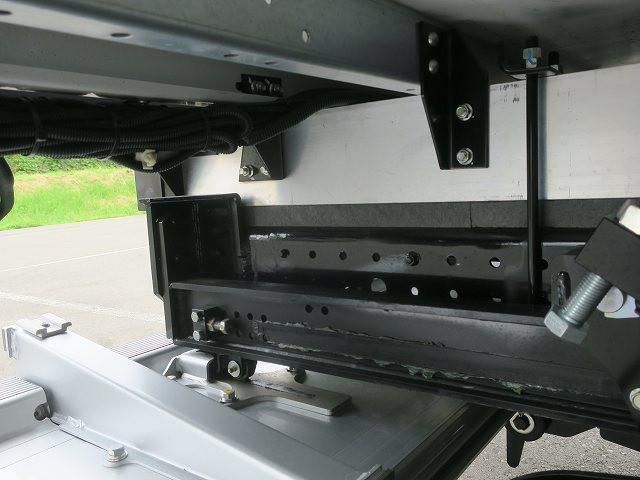 Mitsubishi CANTER 2026-08 8732784-9