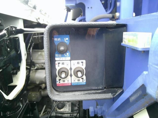 Mitsubishi CANTER 2003-08 8732856-15