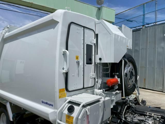 Mitsubishi CANTER 2026-03 8732783-16