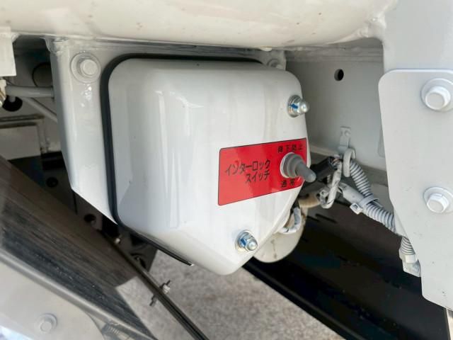 Mitsubishi CANTER 2026-03 8732783-17