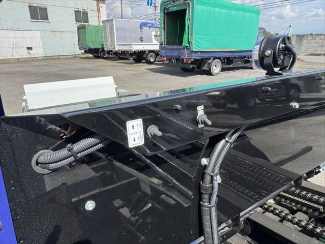 Mitsubishi CANTER 2026-04 8732793-11
