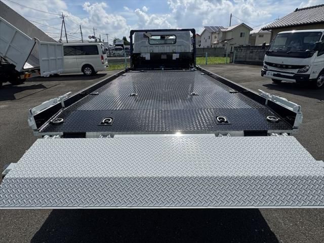Mitsubishi CANTER 2026-04 8732793-6