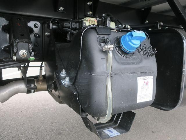 Mitsubishi CANTER 2026-08 8732806-9