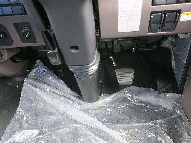 Mitsubishi CANTER 2026-08 8732806-21