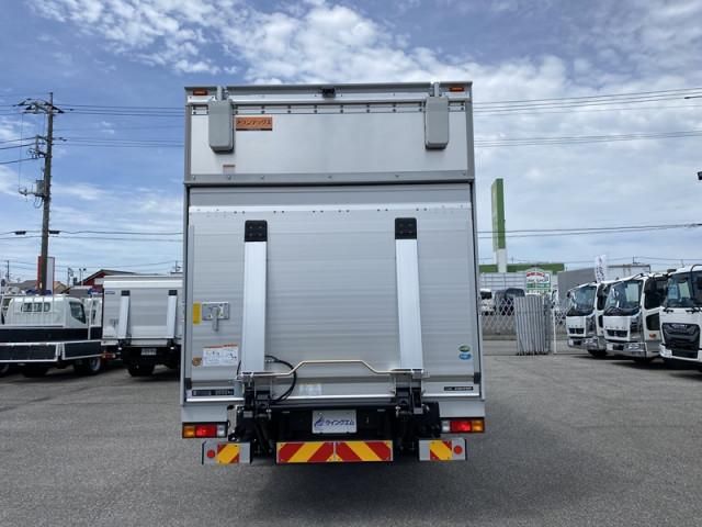 Mitsubishi CANTER 2026-06 8732805-7