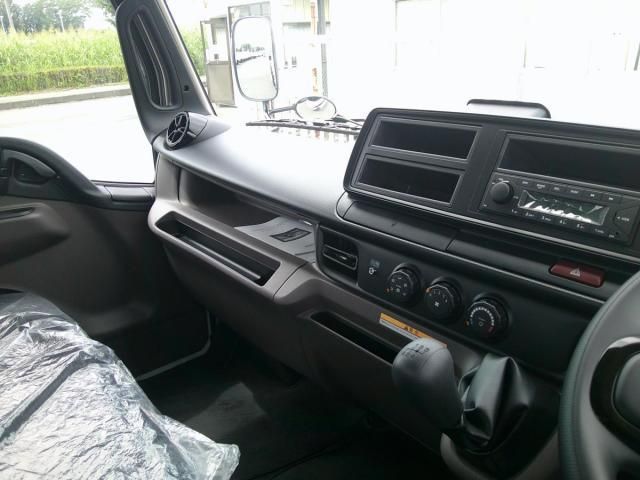 Mitsubishi CANTER 2026-04 8732794-19