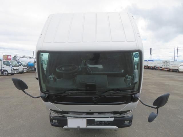 Mitsubishi CANTER 2026-08 8732818-9