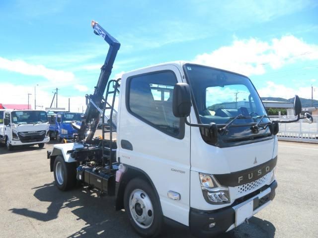 Mitsubishi CANTER 2026-08 8732818-21