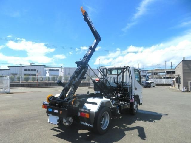 Mitsubishi CANTER 2026-08 8732818-22