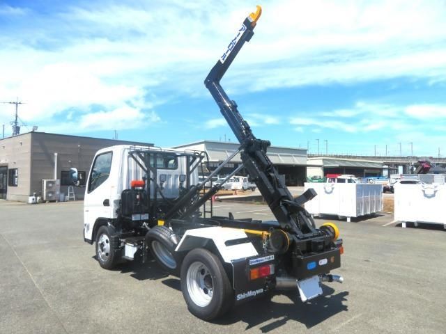 Mitsubishi CANTER 2026-08 8732818-23