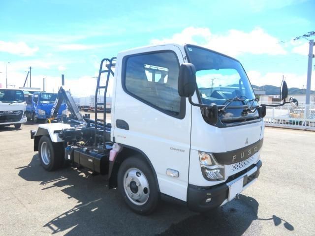 Mitsubishi CANTER 2026-08 8732818-25