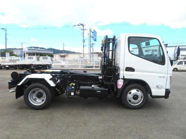 Mitsubishi CANTER 2026-08 8732818-4