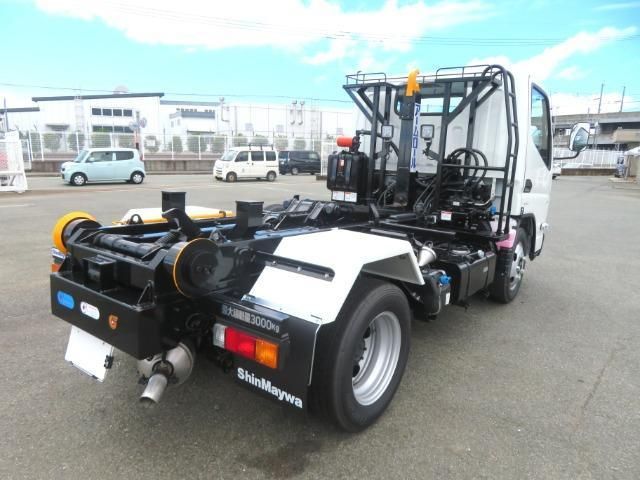 Mitsubishi CANTER 2026-08 8732818-5