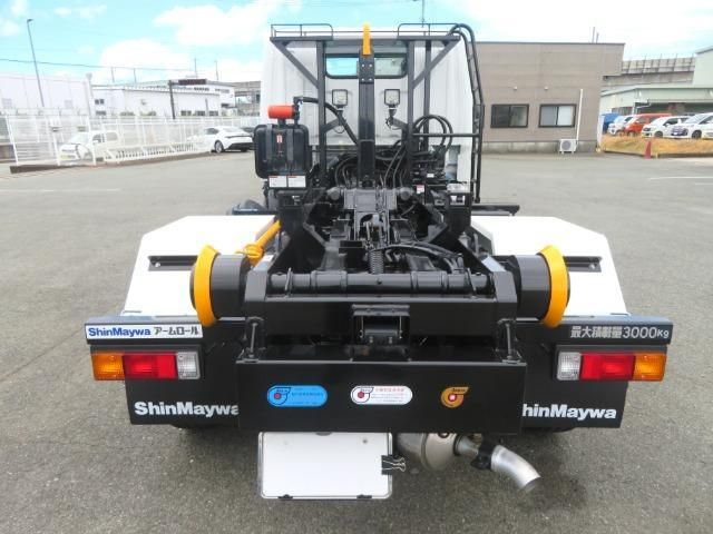 Mitsubishi CANTER 2026-08 8732818-6