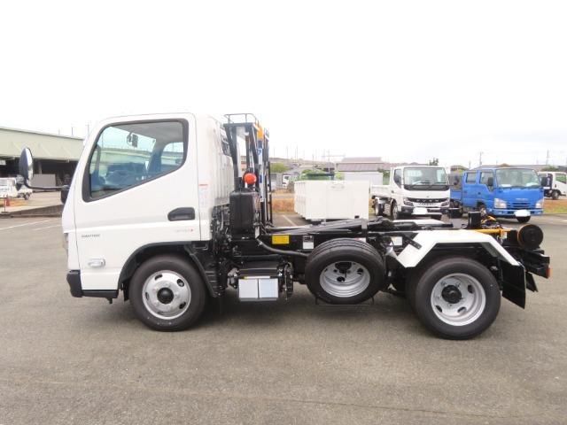 Mitsubishi CANTER 2026-08 8732818-8