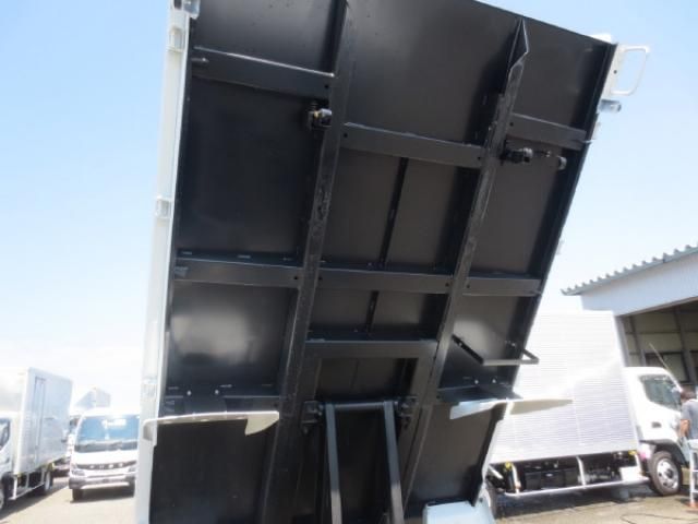 Mitsubishi CANTER 2026-04 8732828-11