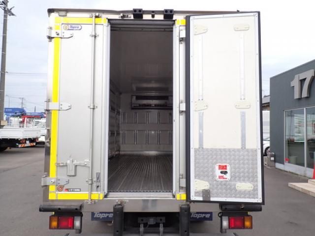 Mitsubishi CANTER 2021-05 8732839-13