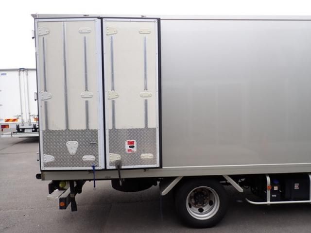 Mitsubishi CANTER 2021-05 8732839-14