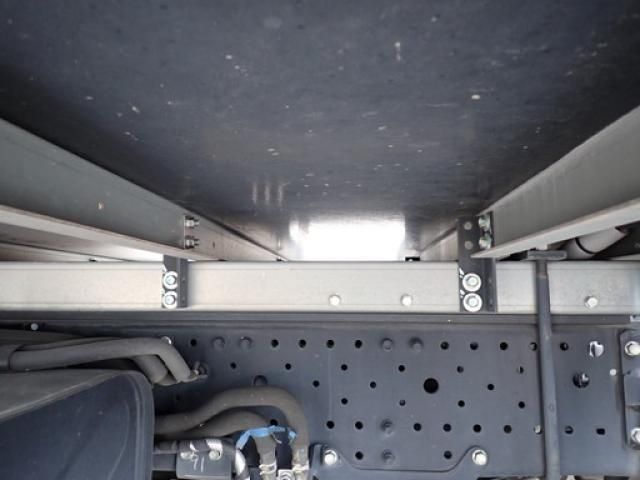 Mitsubishi CANTER 2021-05 8732839-26