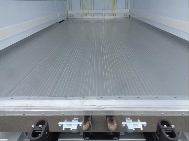 Mitsubishi CANTER 2026-04 8732792-9