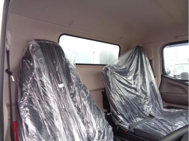Mitsubishi CANTER 2026-04 8732792-23