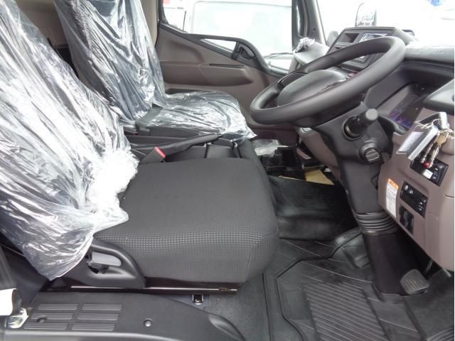 Mitsubishi CANTER 2026-04 8732792-25