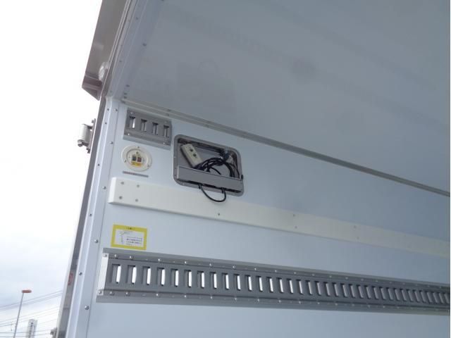 Mitsubishi CANTER 2026-04 8732792-7