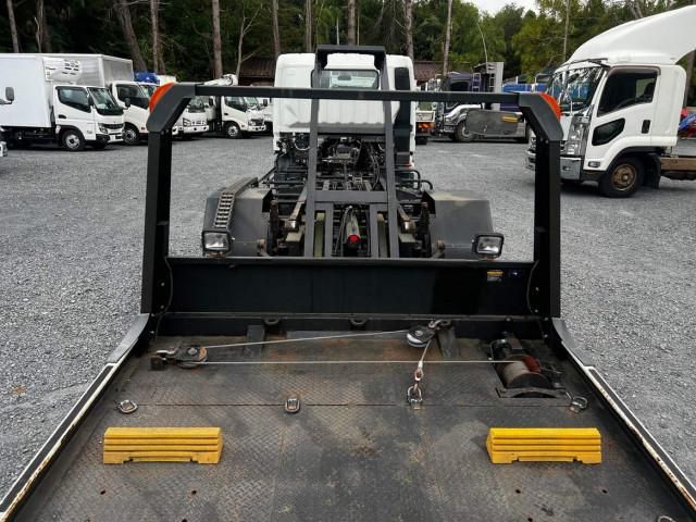 Mitsubishi CANTER 2018-07 8732833-14