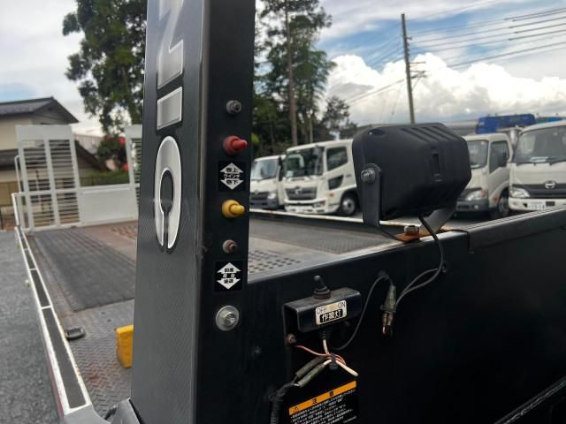 Mitsubishi CANTER 2018-07 8732833-17
