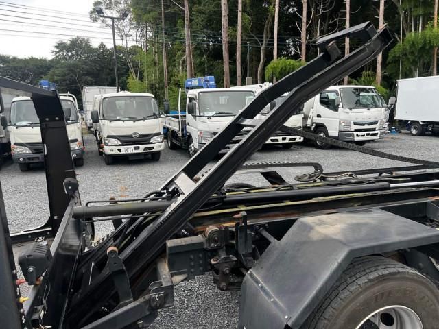Mitsubishi CANTER 2018-07 8732833-21