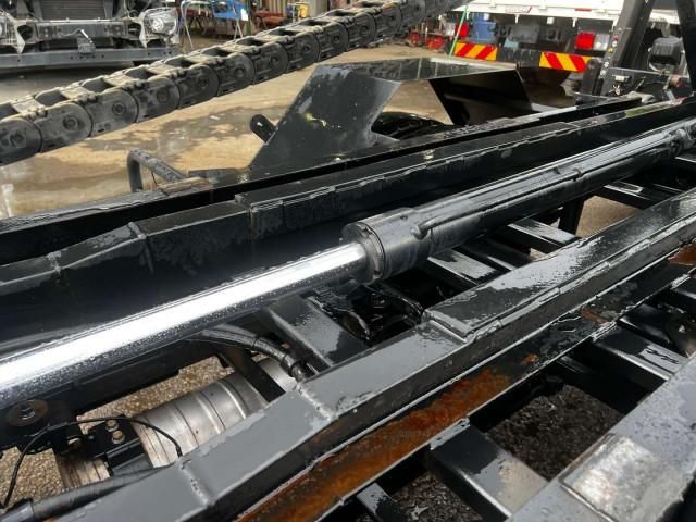 Mitsubishi CANTER 2018-07 8732833-22