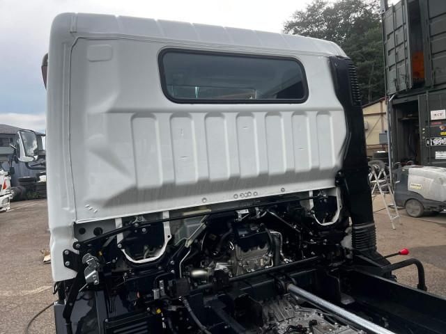 Mitsubishi CANTER 2018-07 8732833-23