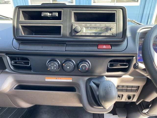 Mitsubishi CANTER 2026-06 8732803-15