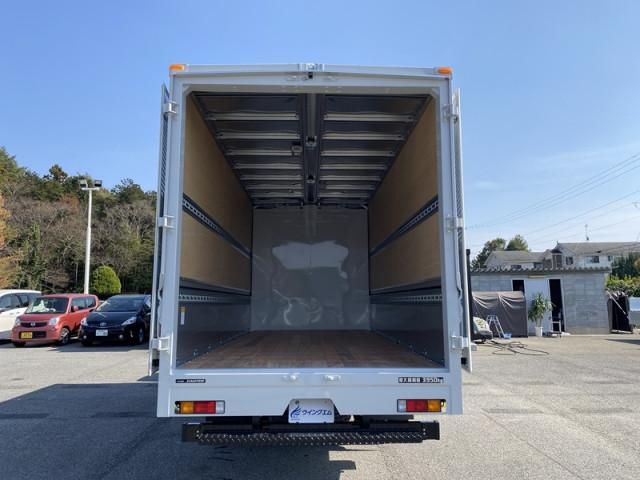 Mitsubishi CANTER 2026-06 8732803-8