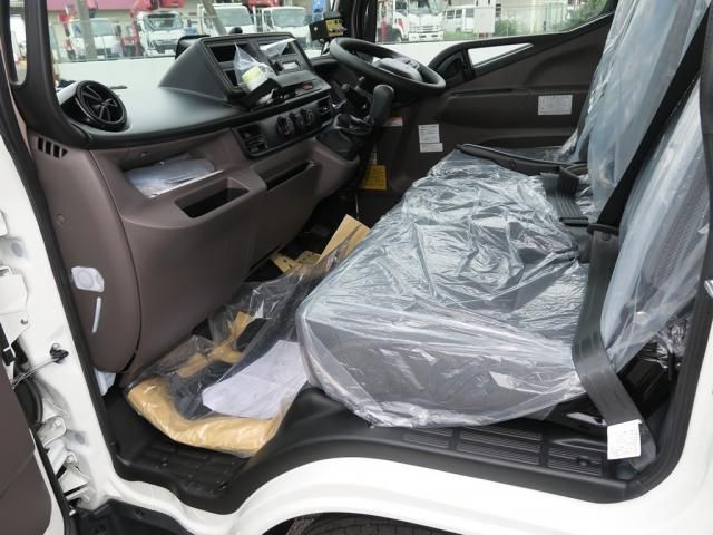 Mitsubishi CANTER 2026-06 8770570-25