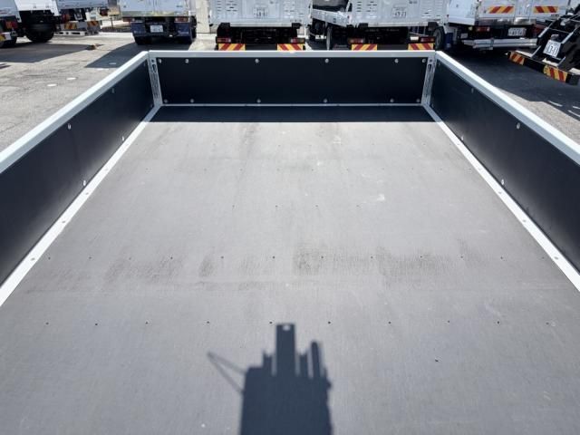 Mitsubishi CANTER 2025-11 8770583-25