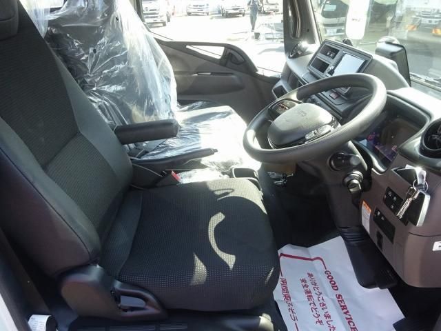 Mitsubishi CANTER 2026-04 8770595-7