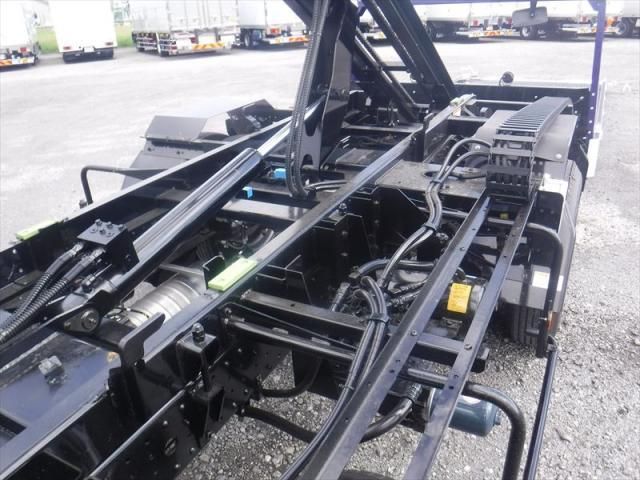 Mitsubishi CANTER 2026-06 8770580-25