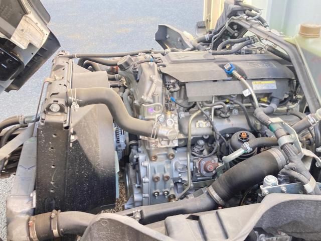 Mitsubishi CANTER 2023-09 8770588-15