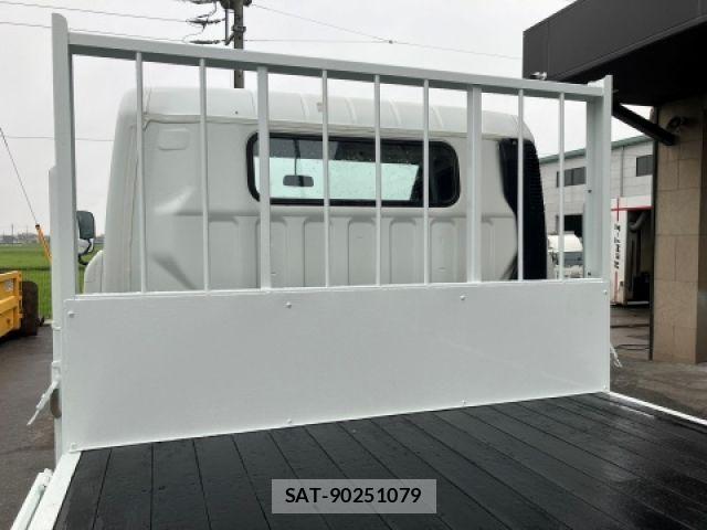 Mitsubishi CANTER 2018-06 8779694-9