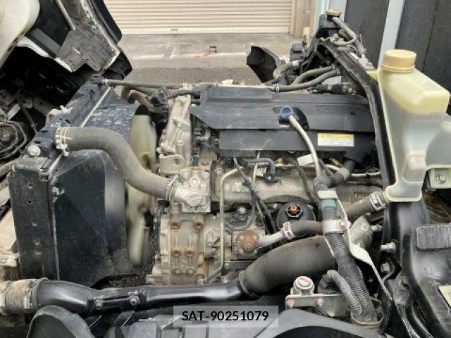 Mitsubishi CANTER 2018-06 8779694-15