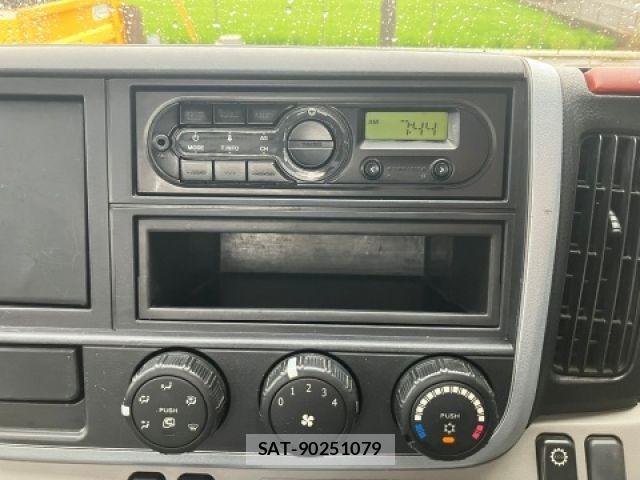 Mitsubishi CANTER 2018-06 8779694-19